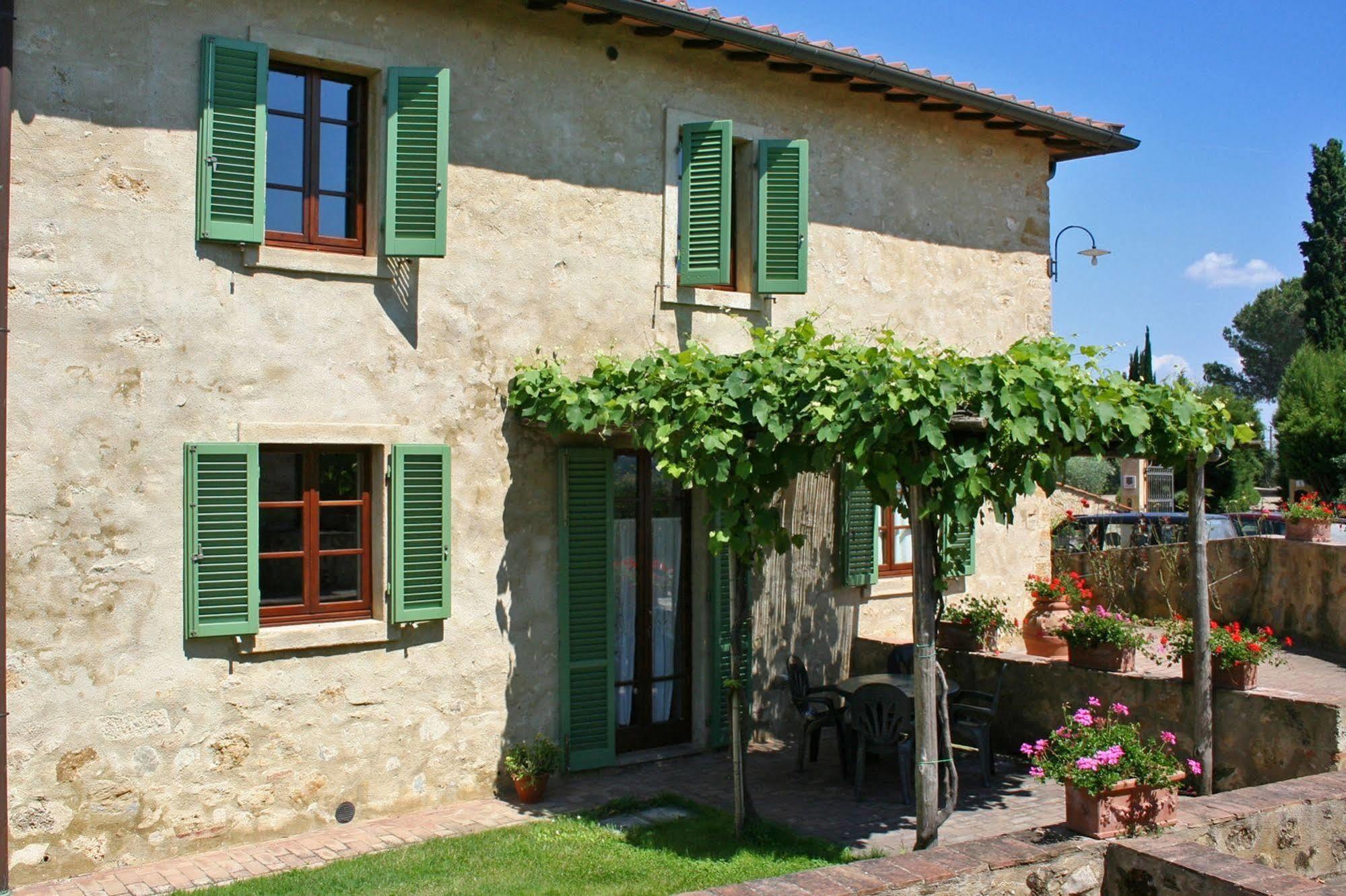Podere Il Pino 포지본시 외부 사진